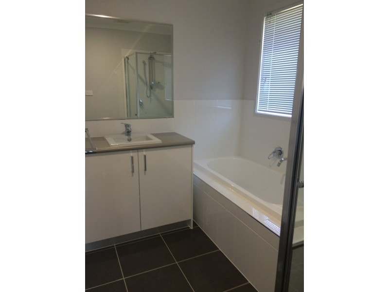 17 Lara Avenue, Armidale NSW 2350