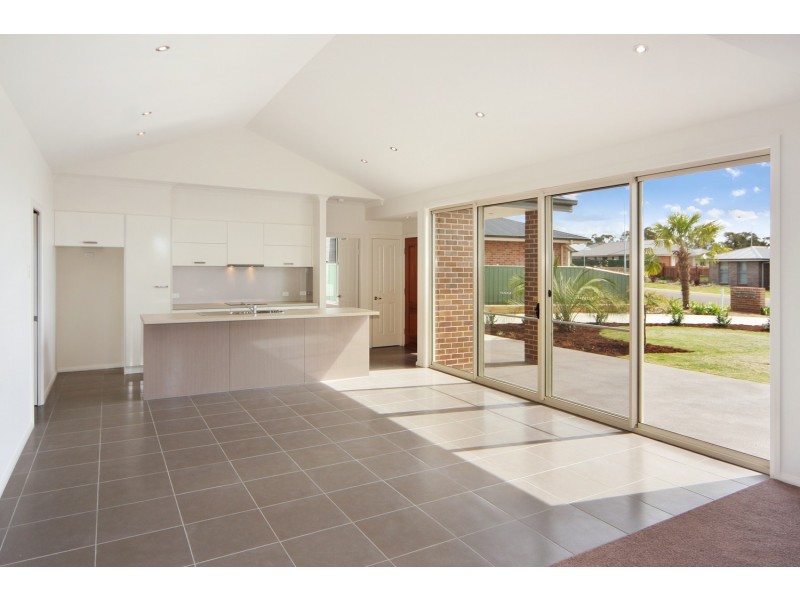 1/7 Netherton Park Avenue, Armidale NSW 2350