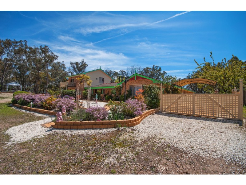 33 Middle farm Road, Armidale NSW 2350