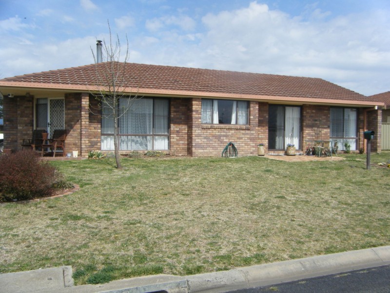 6 Conningdale Crescent, Armidale NSW 2350
