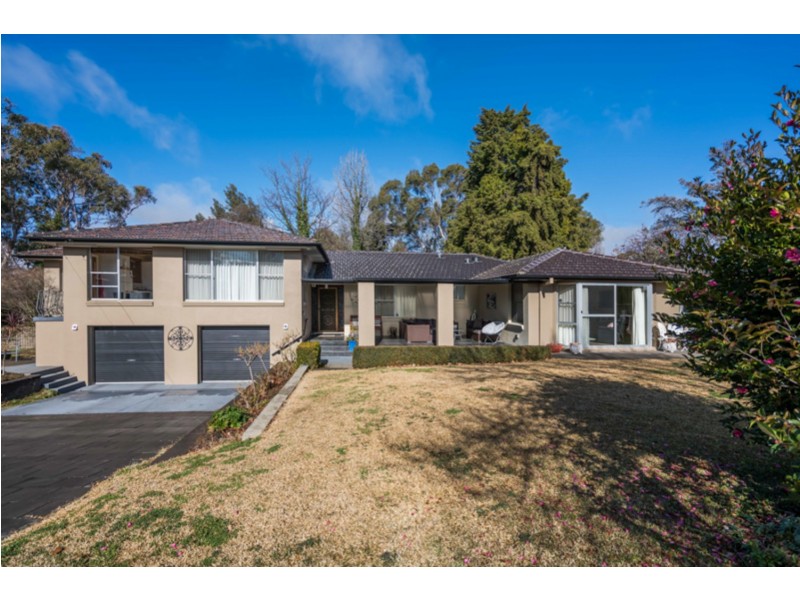 2 Catherine Street, Armidale NSW 2350