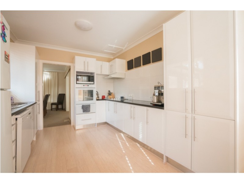 2 Catherine Street, Armidale NSW 2350