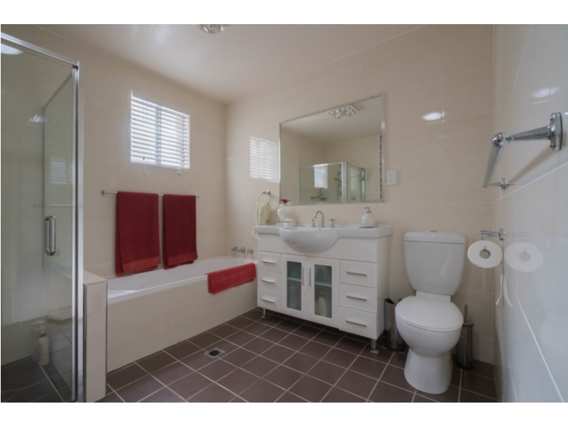 2 Catherine Street, Armidale NSW 2350