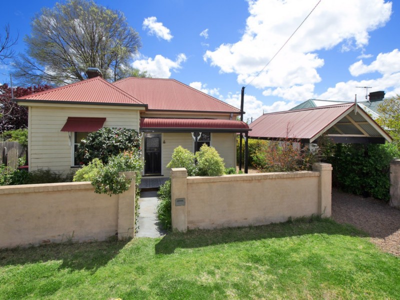 124 Douglas Street, Armidale NSW 2350