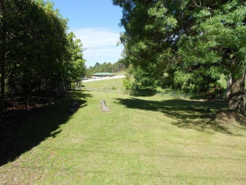 4 Thunderbolts Way, Uralla NSW 2358