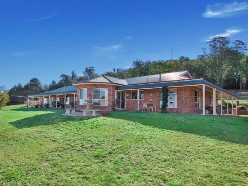 10 Fitzroy Street, Uralla NSW 2358