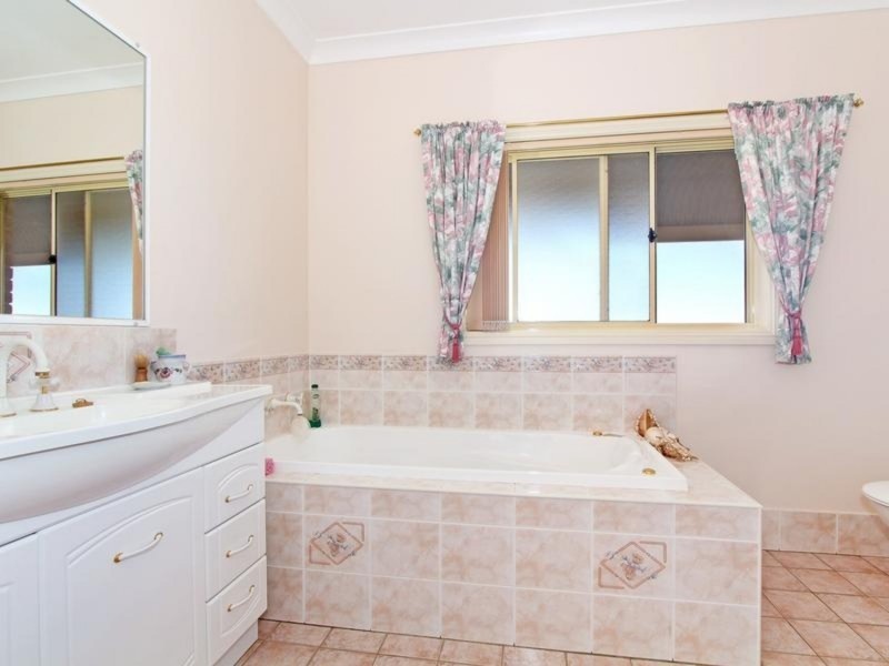 10 Fitzroy Street, Uralla NSW 2358