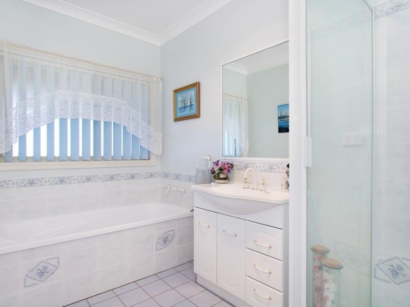 10 Fitzroy Street, Uralla NSW 2358