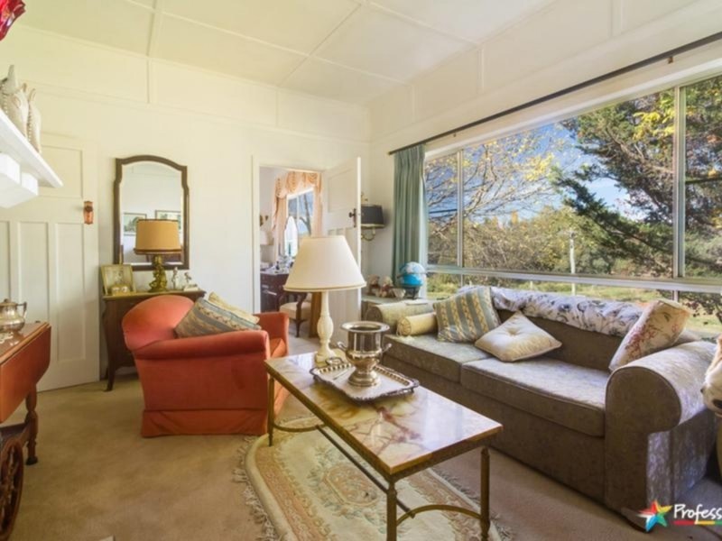 2 Park Street, Uralla NSW 2358