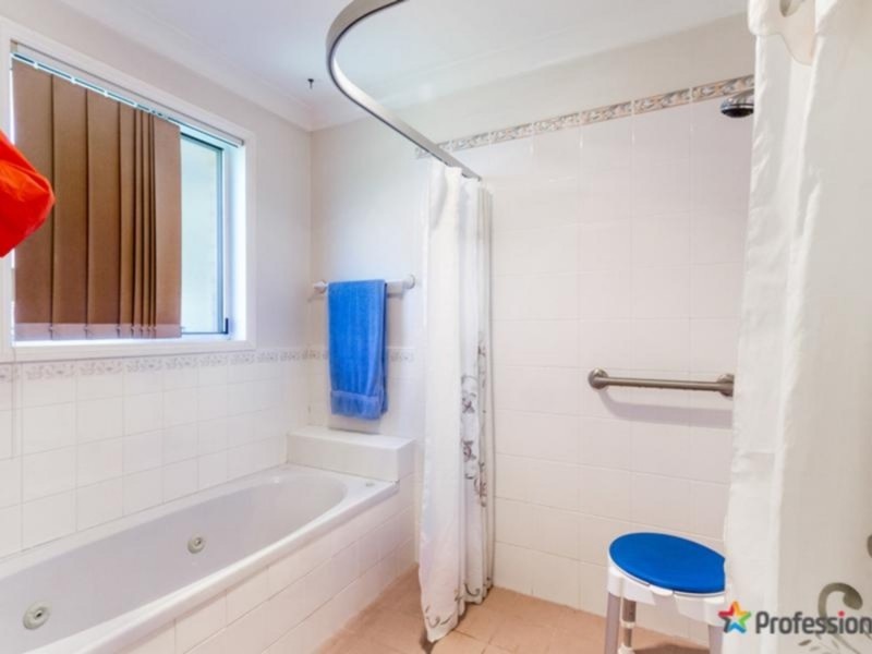 35 Centennial Close, Armidale NSW 2350