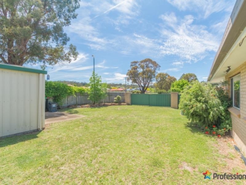 35 Centennial Close, Armidale NSW 2350