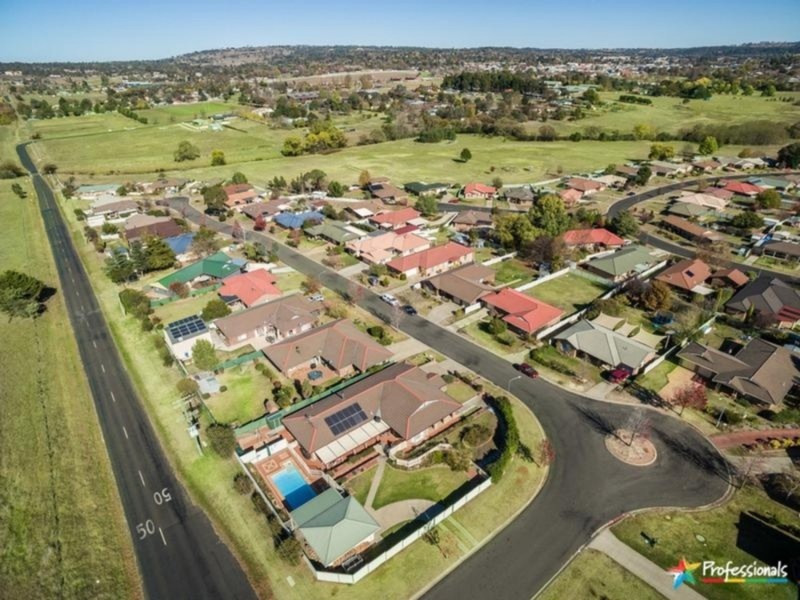 13 Eleanor Close, Armidale NSW 2350