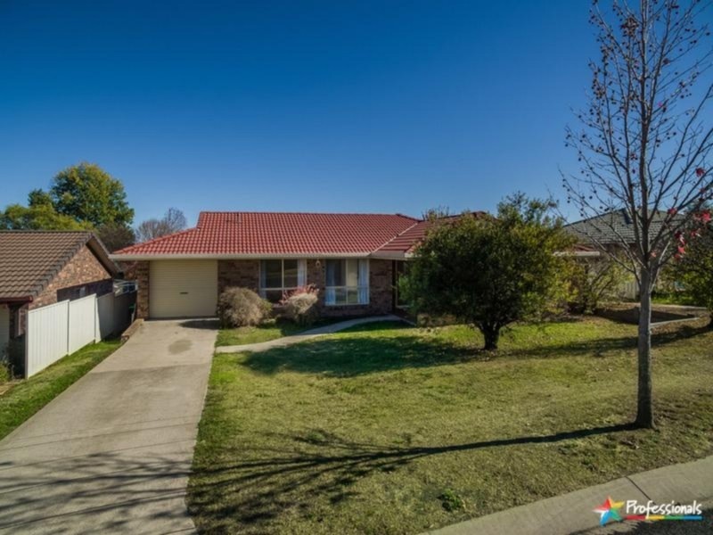 13 Eleanor Close, Armidale NSW 2350