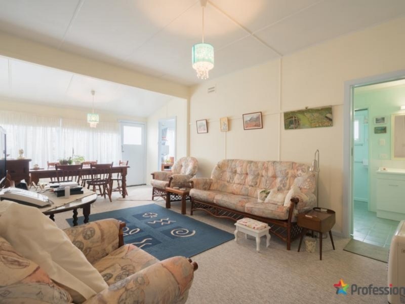 79 Douglas Street, Armidale NSW 2350