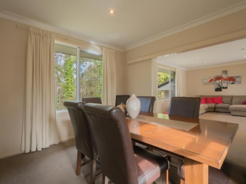 2 Catherine Street, Armidale NSW 2350