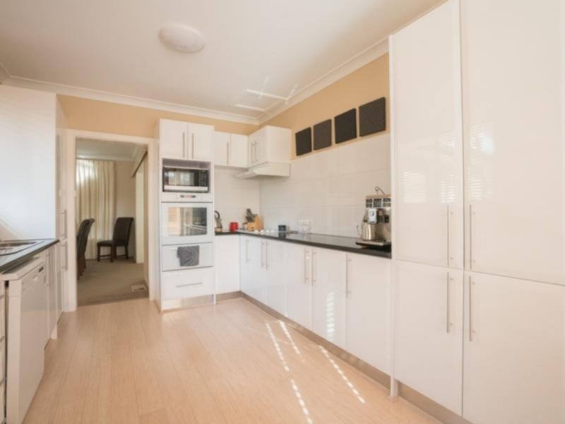2 Catherine Street, Armidale NSW 2350