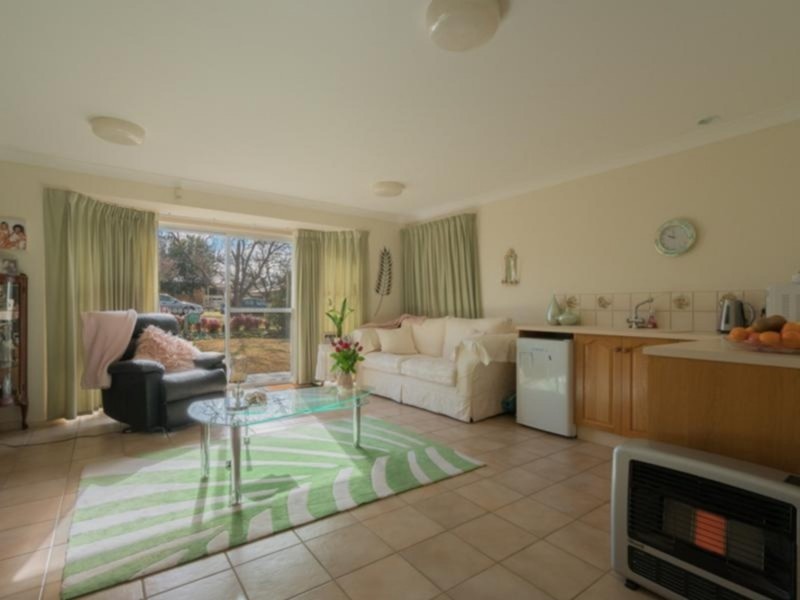 2 Catherine Street, Armidale NSW 2350
