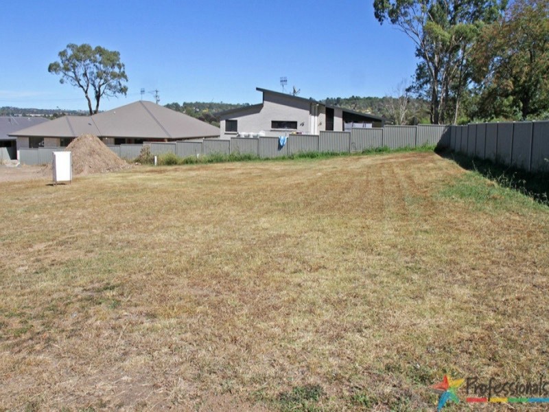 20 Peterson Drive, Armidale NSW 2350