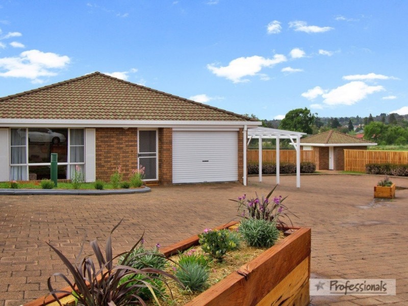 2/210-216 Donnelly Street, Armidale NSW 2350