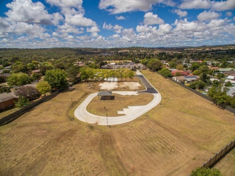 22-24 Freeman Crescent, Armidale NSW 2350