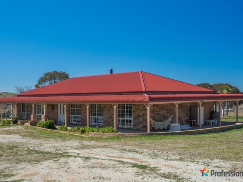 66 Milne Road, Armidale NSW 2350