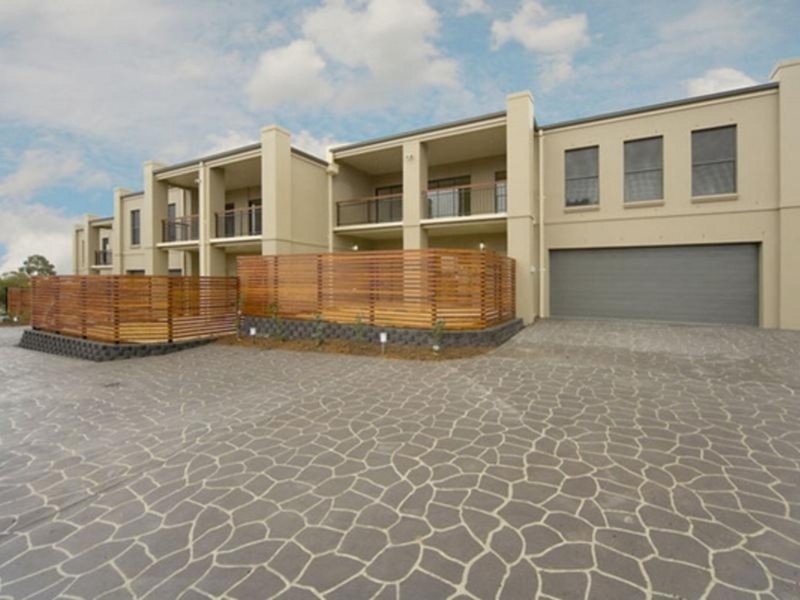 2/2 Illallangi Close, Armidale NSW 2350