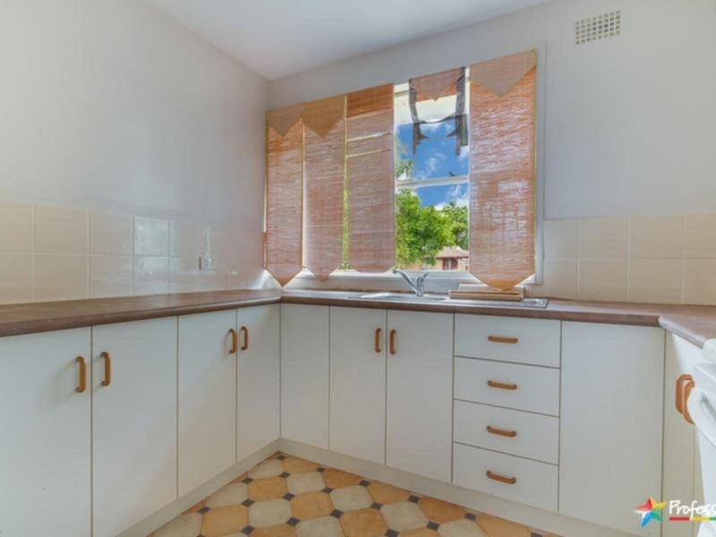 1 McIntosh Crescent, Armidale NSW 2350