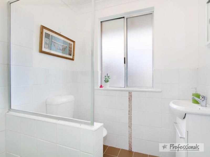 1/20 James Avenue, Armidale NSW 2350