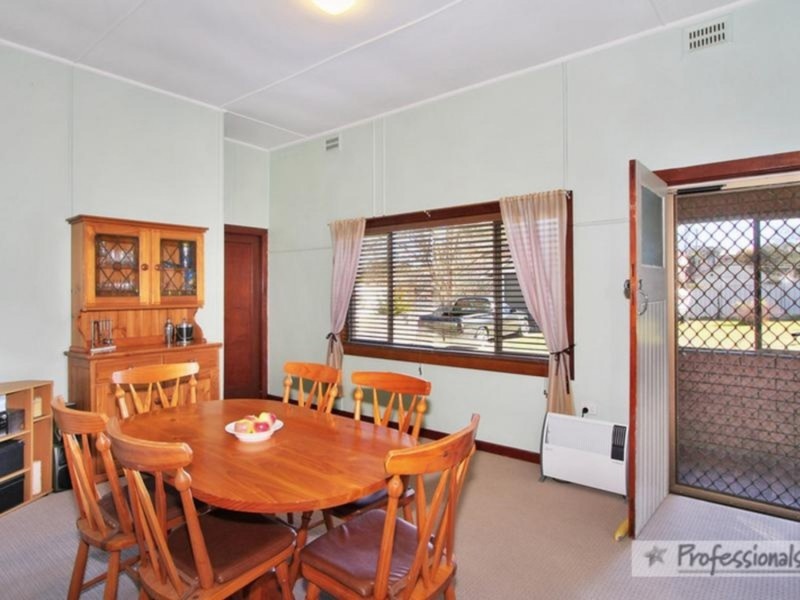 12 Marsh Street, Armidale NSW 2350