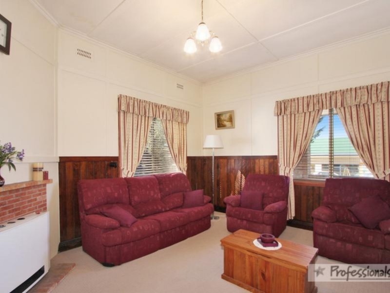 12 Marsh Street, Armidale NSW 2350