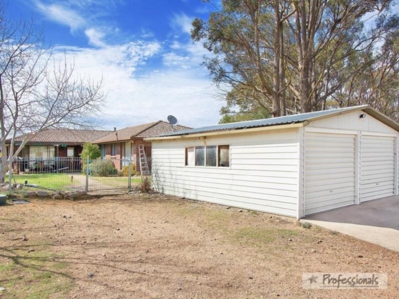 17 Herbert Park Road, Armidale NSW 2350