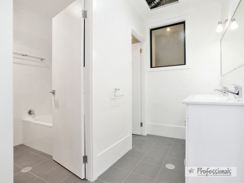 11B/22 Freeman Crescent, Armidale NSW 2350