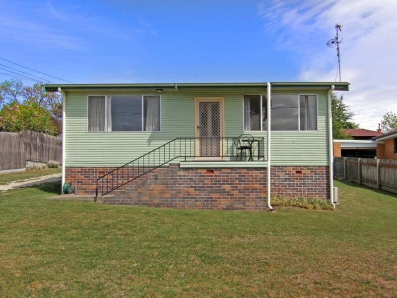 26 Mayfield Avenue, Armidale NSW 2350