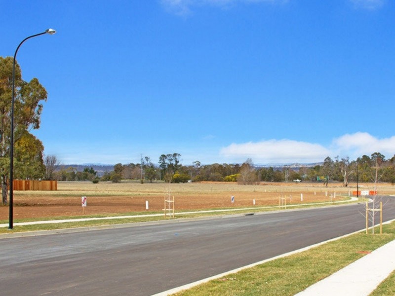302 Holmfield Drive, Armidale NSW 2350