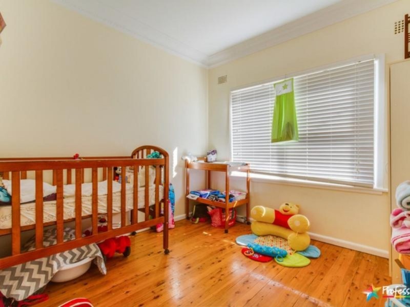 2A James Avenue, Armidale NSW 2350