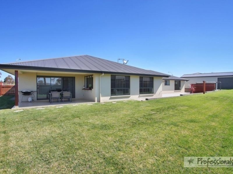 12 Netherton Park Avenue, Armidale NSW 2350
