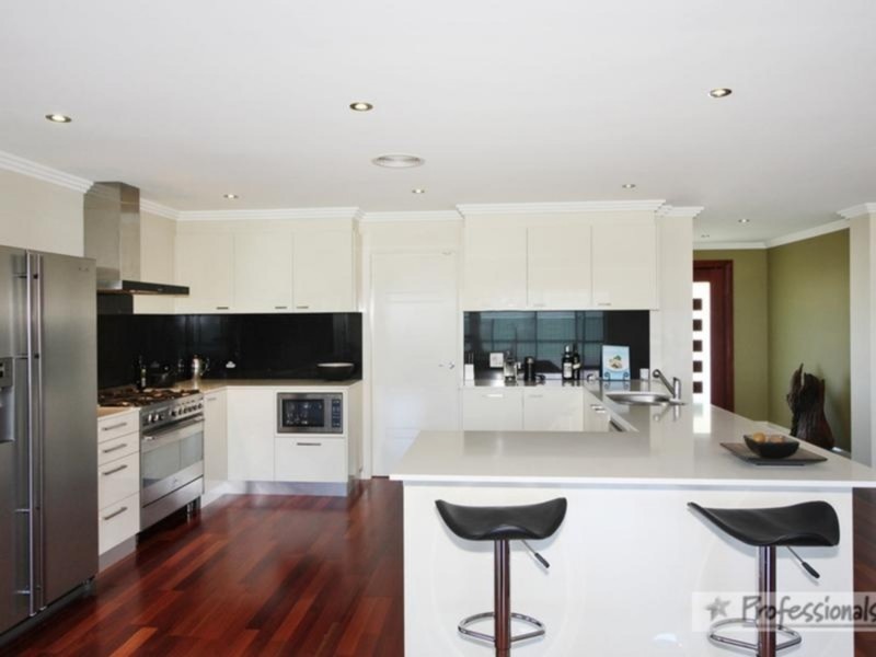 12 Netherton Park Avenue, Armidale NSW 2350