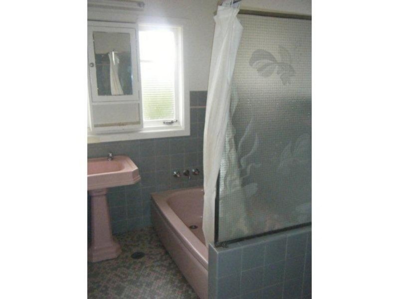 122 Barney Street, Armidale NSW 2350