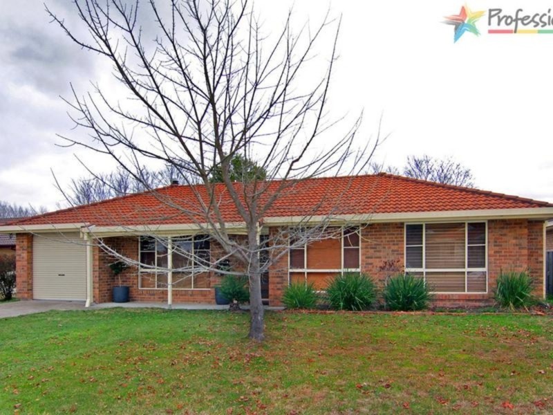 69 Macdonald Drive, Armidale NSW 2350