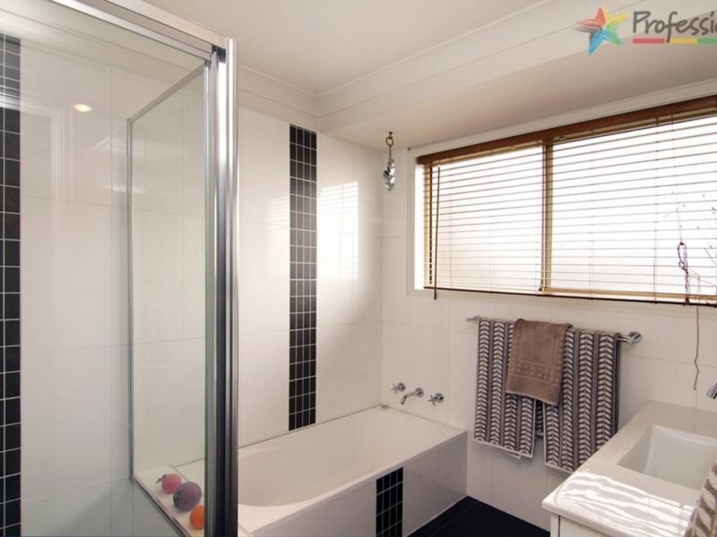 69 Macdonald Drive, Armidale NSW 2350