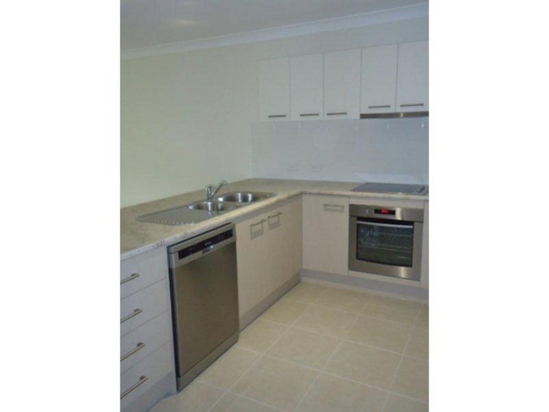 2/11 Gordon Street, Armidale NSW 2350