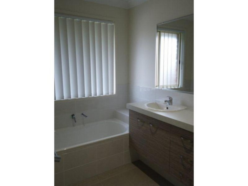 2/11 Gordon Street, Armidale NSW 2350