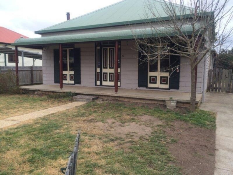 96 Golgotha Street, Armidale NSW 2350