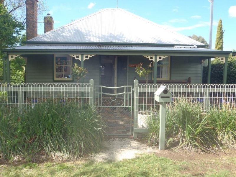 289 Rusden Street, Armidale NSW 2350