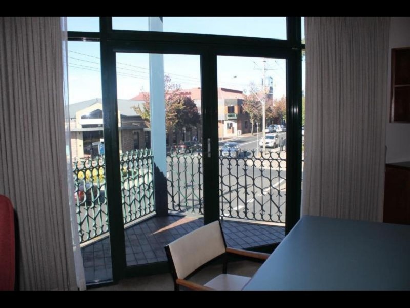 2/128 Dangar Street, Armidale NSW 2350