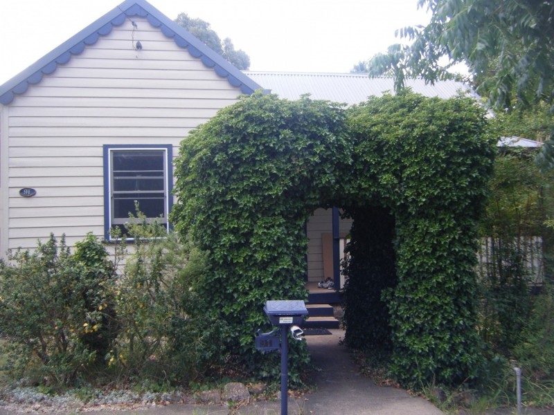 91 Mossman Street, Armidale NSW 2350