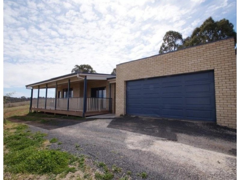 71 Ashtree Drive, Armidale NSW 2350