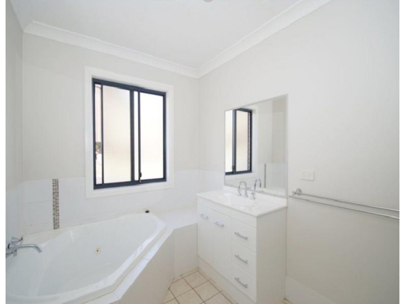 71 Ashtree Drive, Armidale NSW 2350