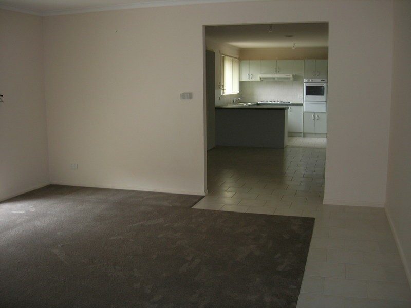 80 The Parkway, Hampton Park VIC 3976