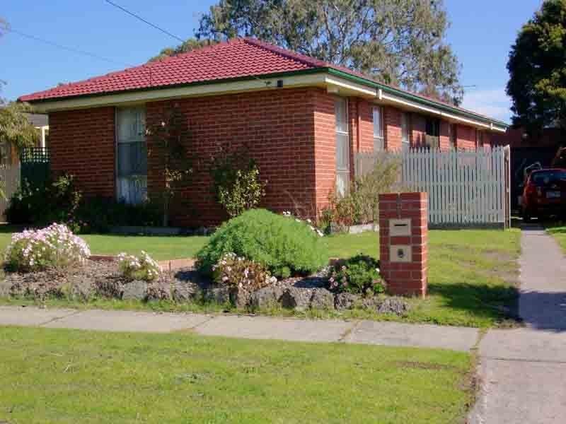 13 Highland Avenue, Hampton Park VIC 3976